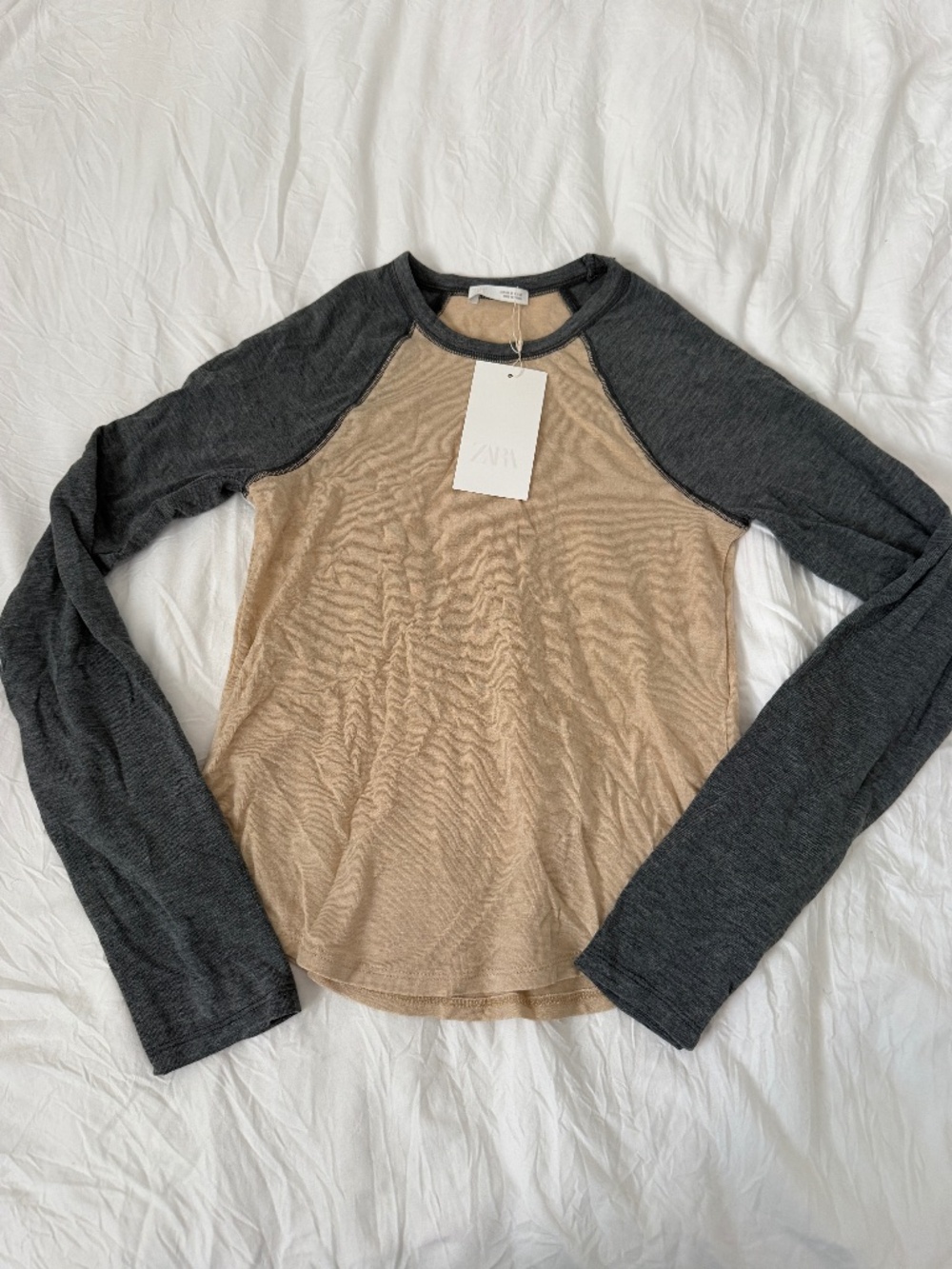 zara long sleeve top  size medium   details: -no flaws  -NWT -comfy